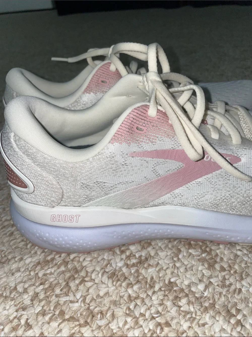 Brooks Ghost 15s Athletic Shoes